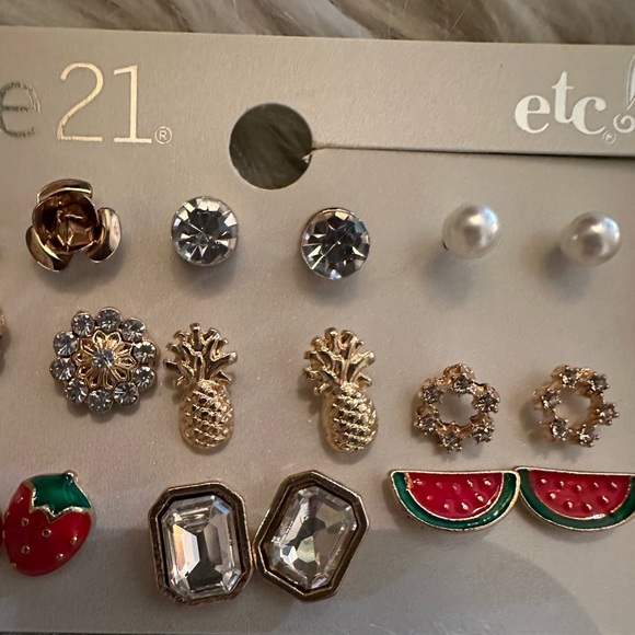 Set of earrings NWT - Picture 3 of 5